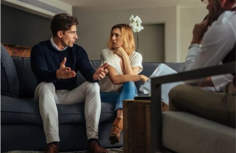 İnsan Neden Kendini Sürekli Başkalarıyla Kıyaslar?